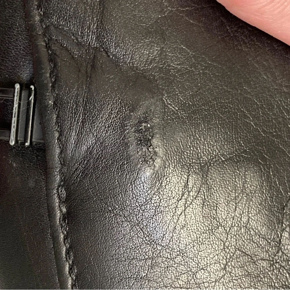 Tumi black leather mens briefcase bag